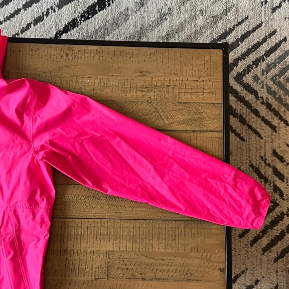 MEC Rain Jacket - Size Youth 14 - Picture 5 of 16